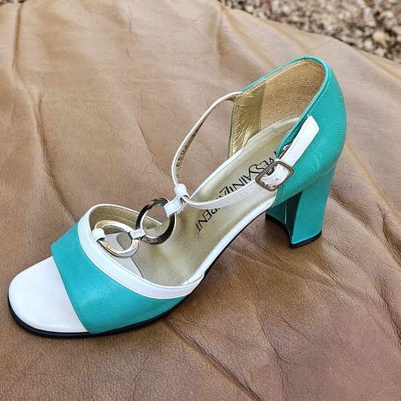 Women's Yves Saint Laurent Turquoise White Leather Sandals Heels Sz 5.5 US - Picture 8 of 14